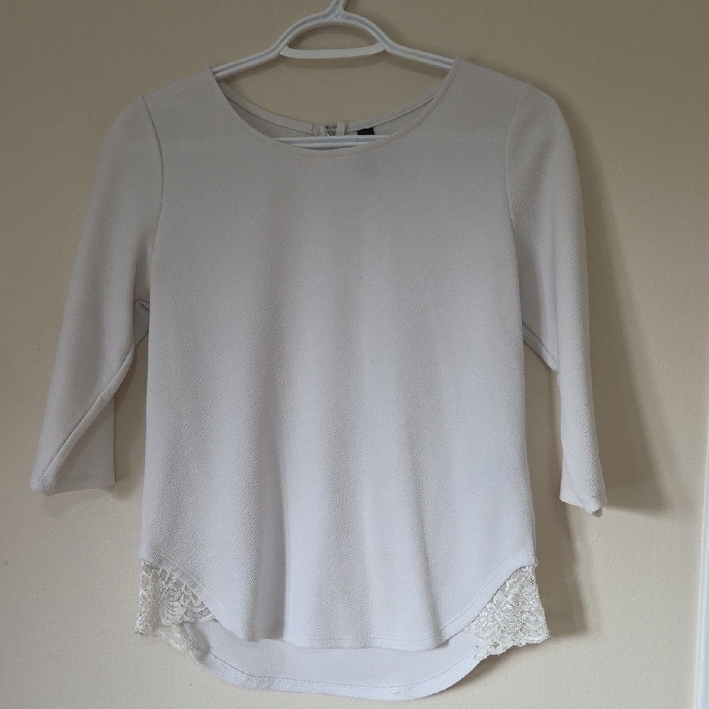 $2 Jess White Women's Top with Lace Hem
